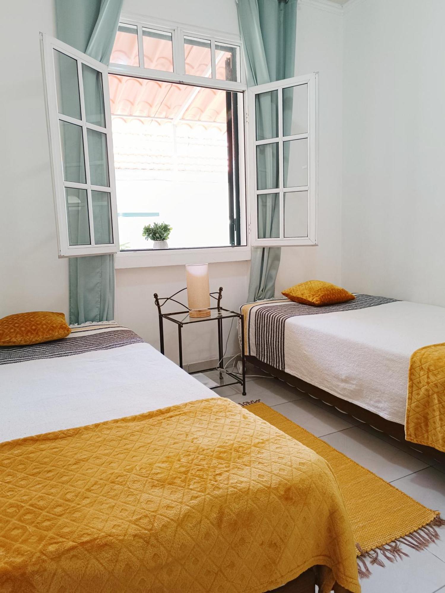 Home & Flower - Private Bedrooms Funchal Luaran gambar